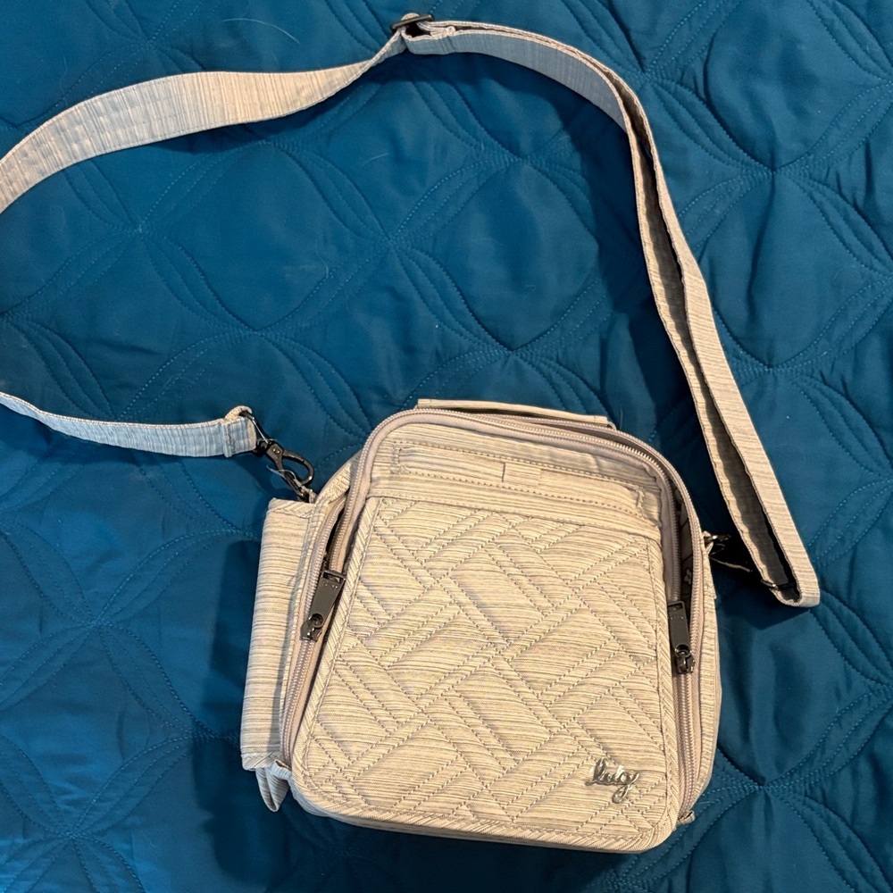 Lug Crossbody